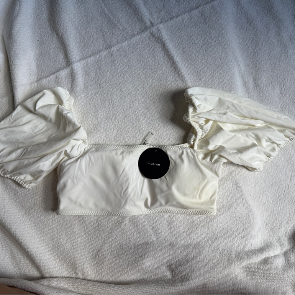 Lulu's White puff sleeve Bikini top